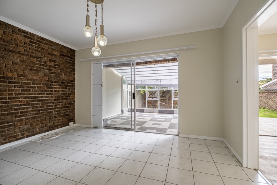 4 Bedroom Property for Sale in Summerstrand Eastern Cape